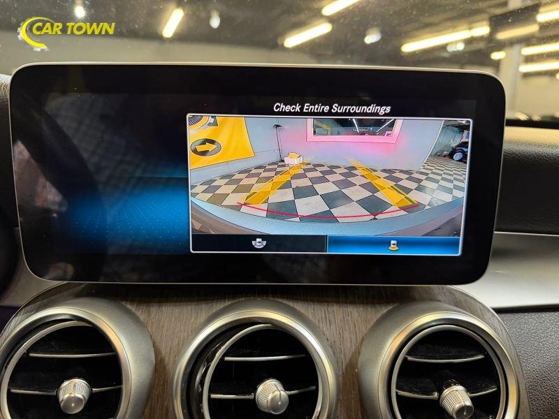 Vehicle photo 36