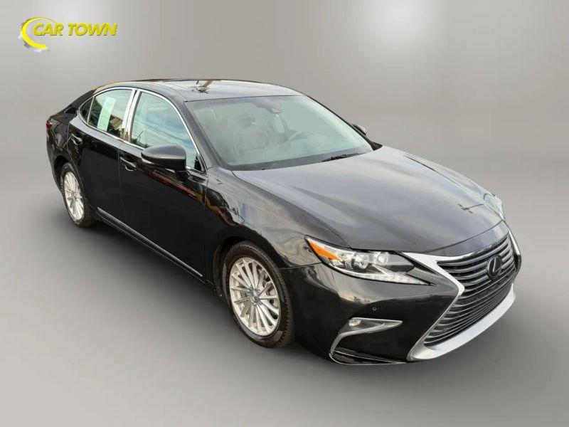 Vehicle photo 5
