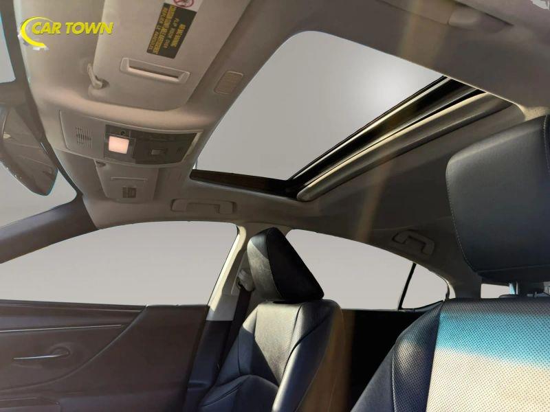 Vehicle photo 34
