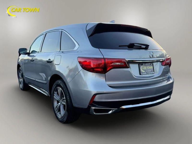 Vehicle photo 13