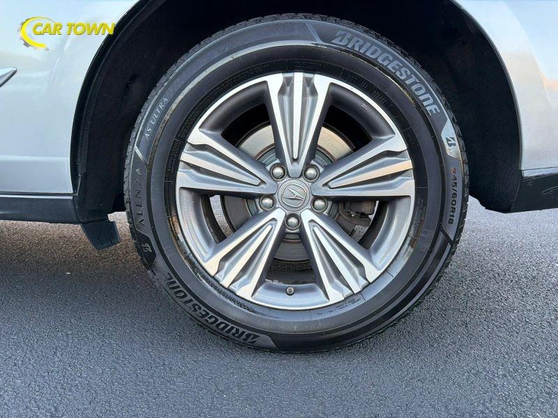 Vehicle photo 33