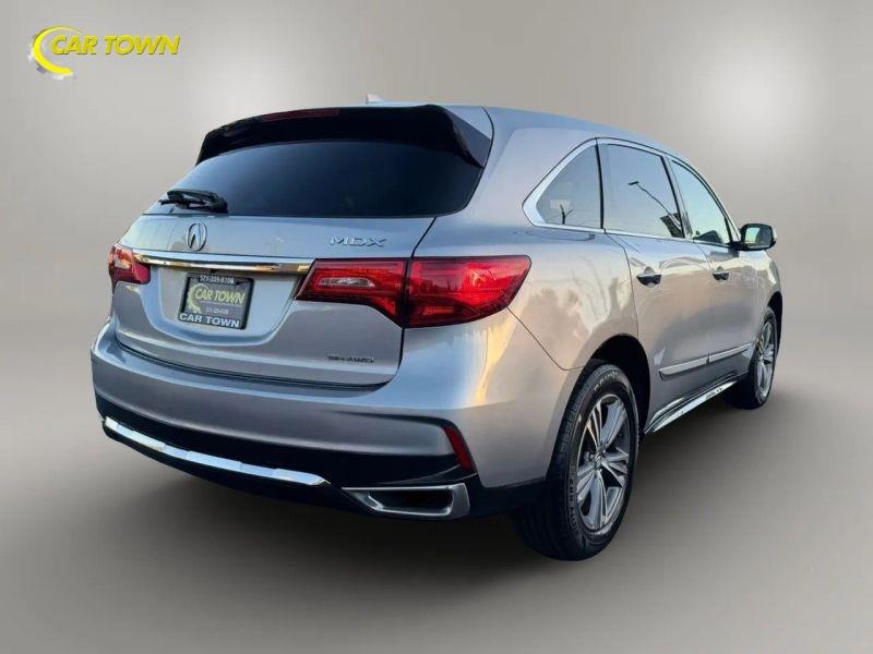 Vehicle photo 9