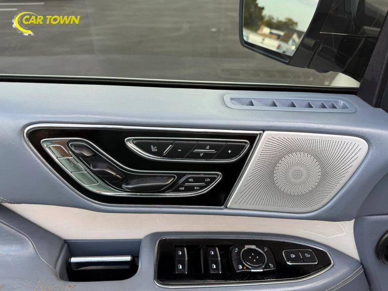 Vehicle photo 20