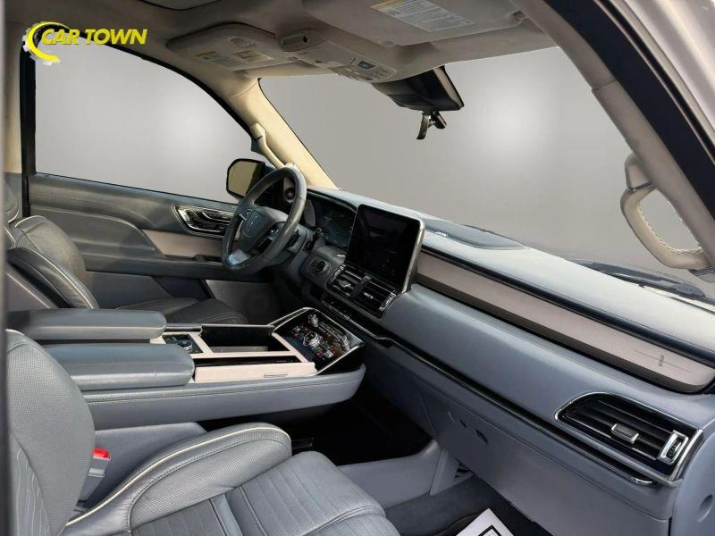 Vehicle photo 27