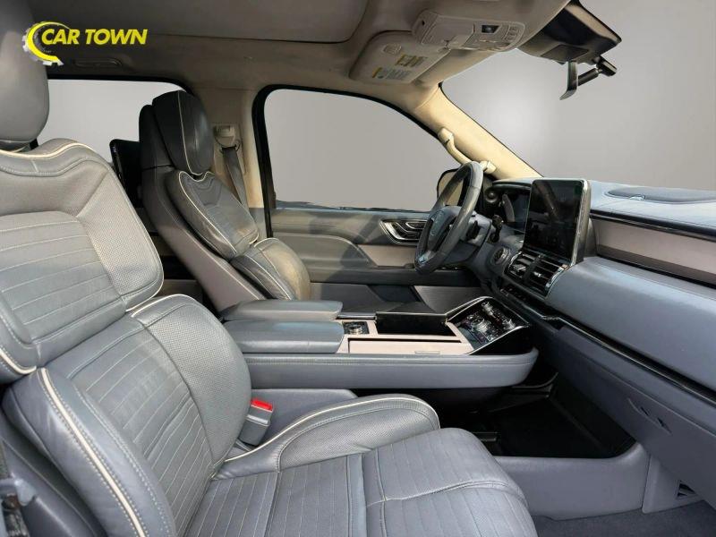 Vehicle photo 28