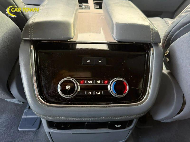 Vehicle photo 40