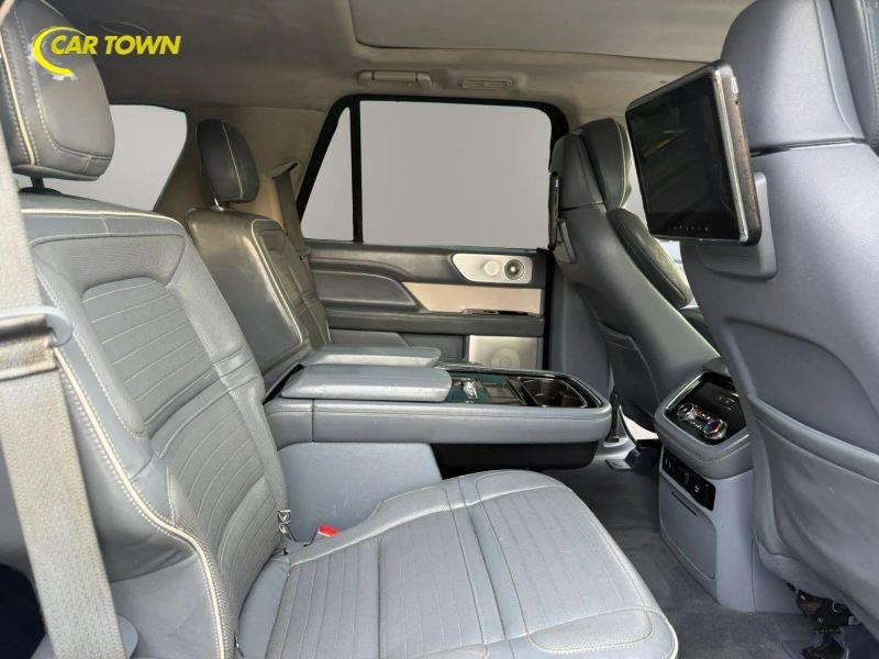 Vehicle photo 42