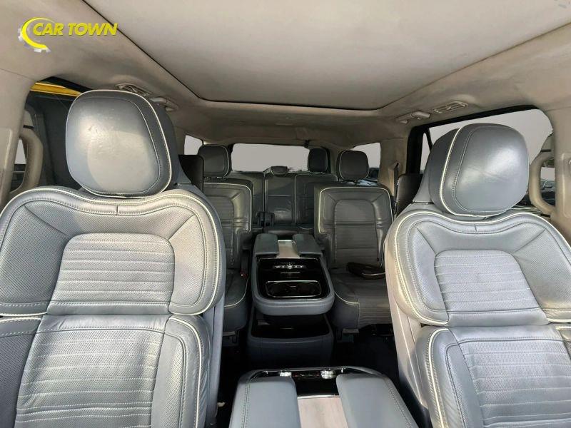 Vehicle photo 49