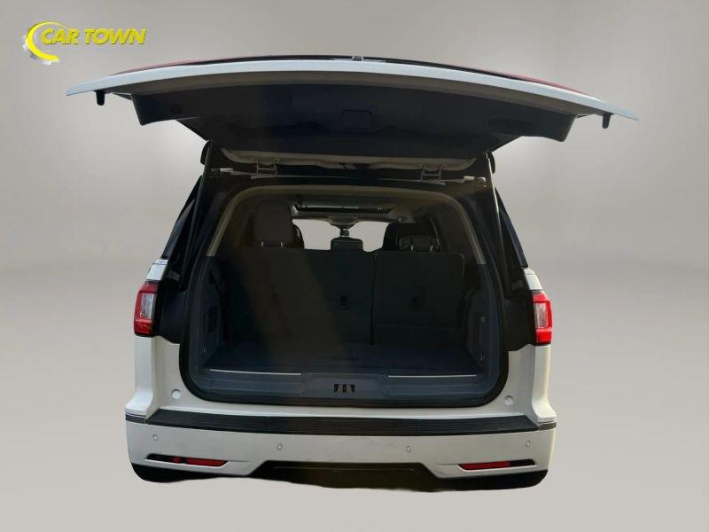 Vehicle photo 52