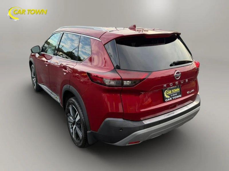Vehicle photo 12