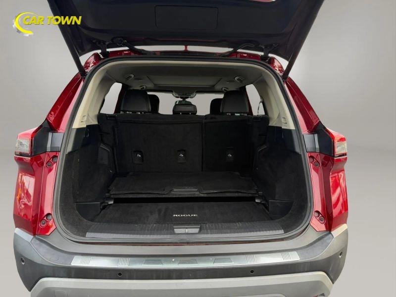 Vehicle photo 25
