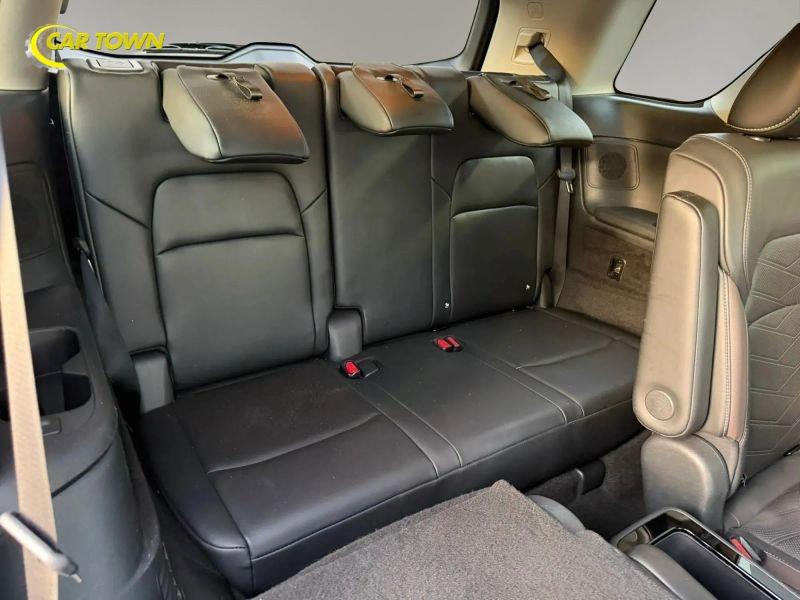 Vehicle photo 23