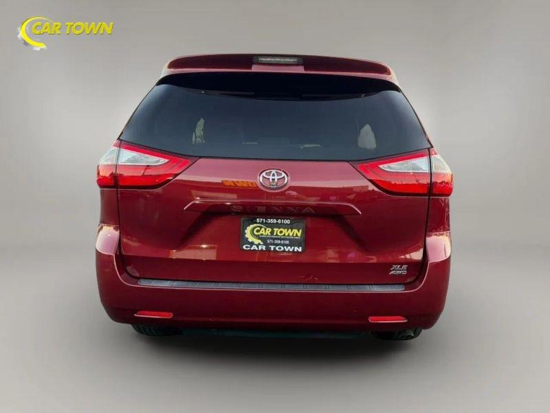 Vehicle photo 11