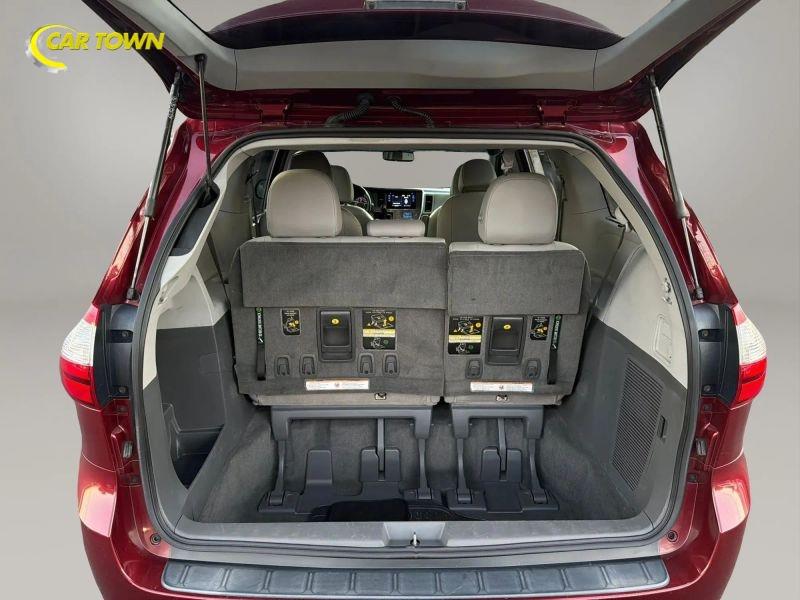 Vehicle photo 22