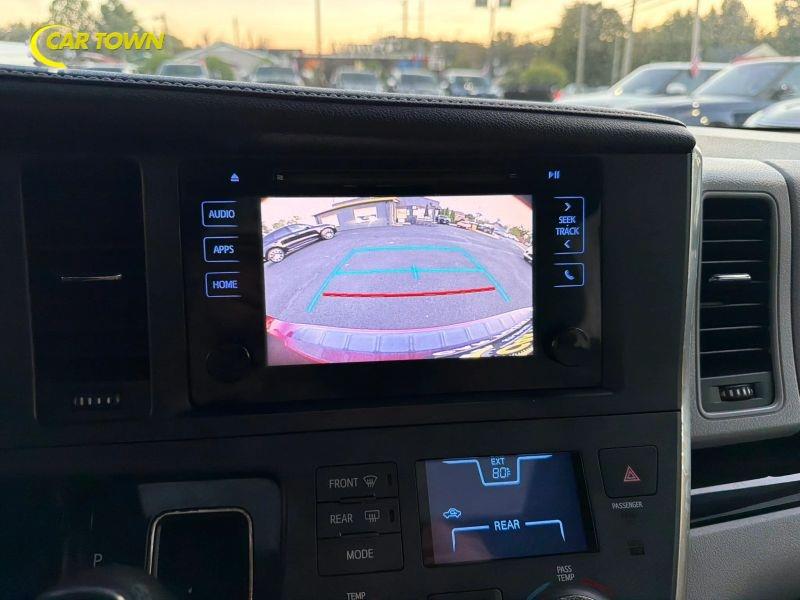 Vehicle photo 27