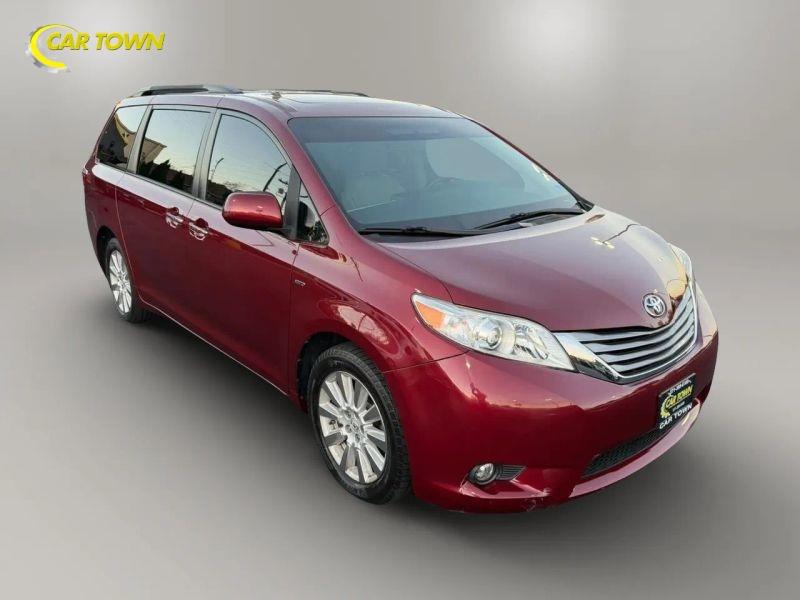 Vehicle photo 5