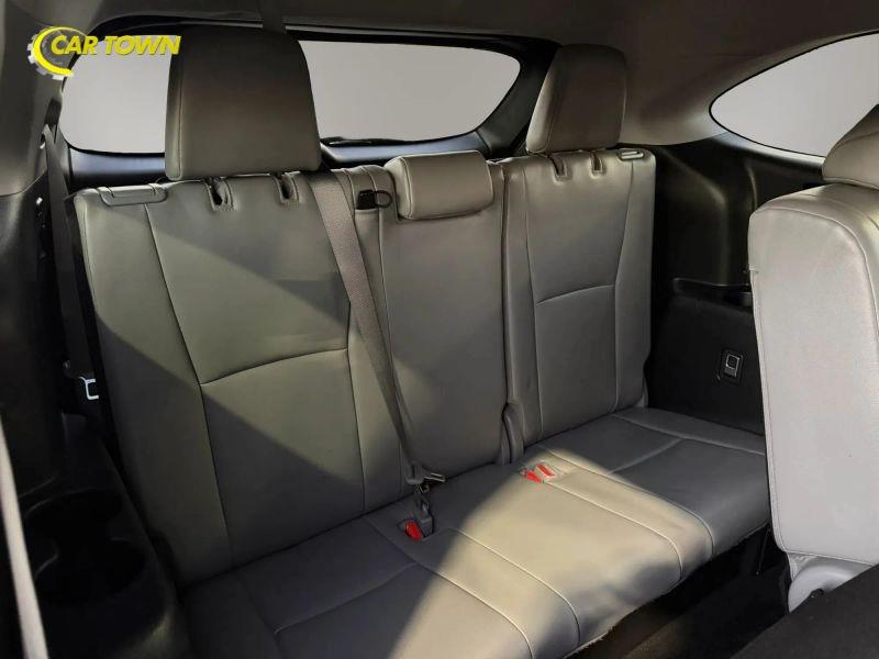 Vehicle photo 22