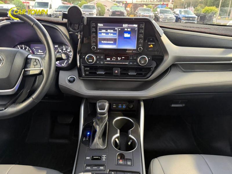 Vehicle photo 34