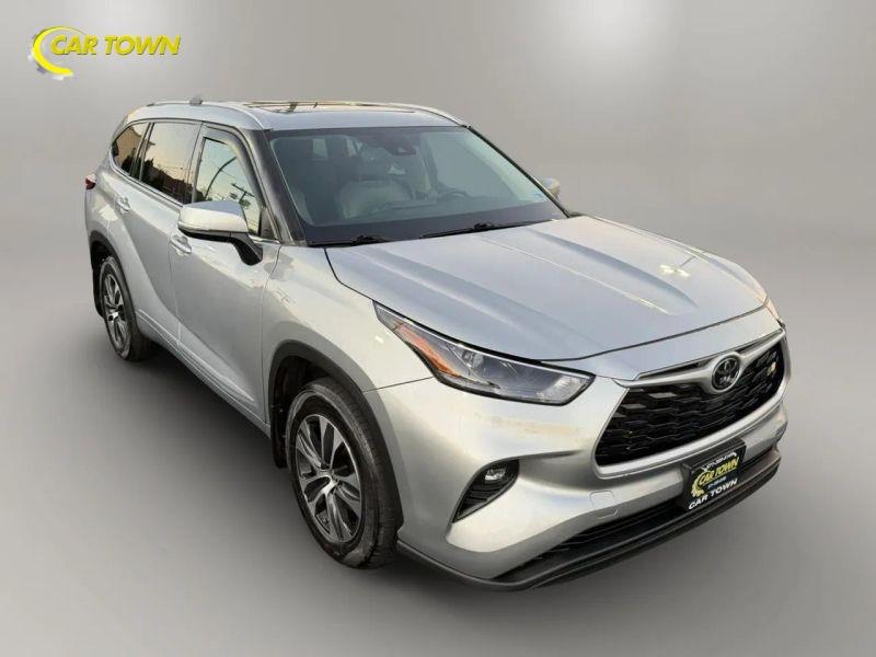 Vehicle photo 5