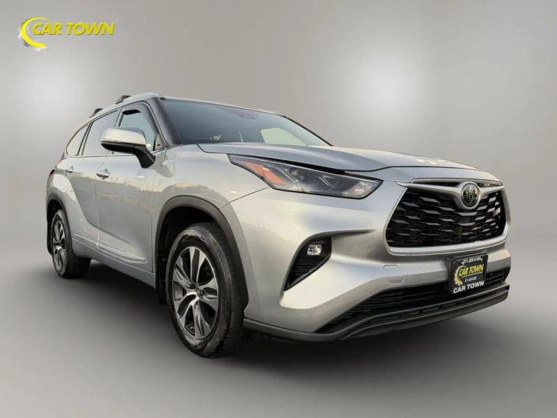 Vehicle photo 6