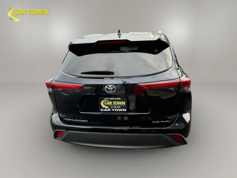 Vehicle photo 10