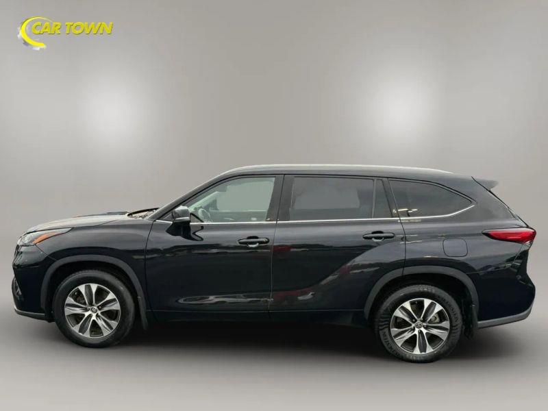 Vehicle photo 14