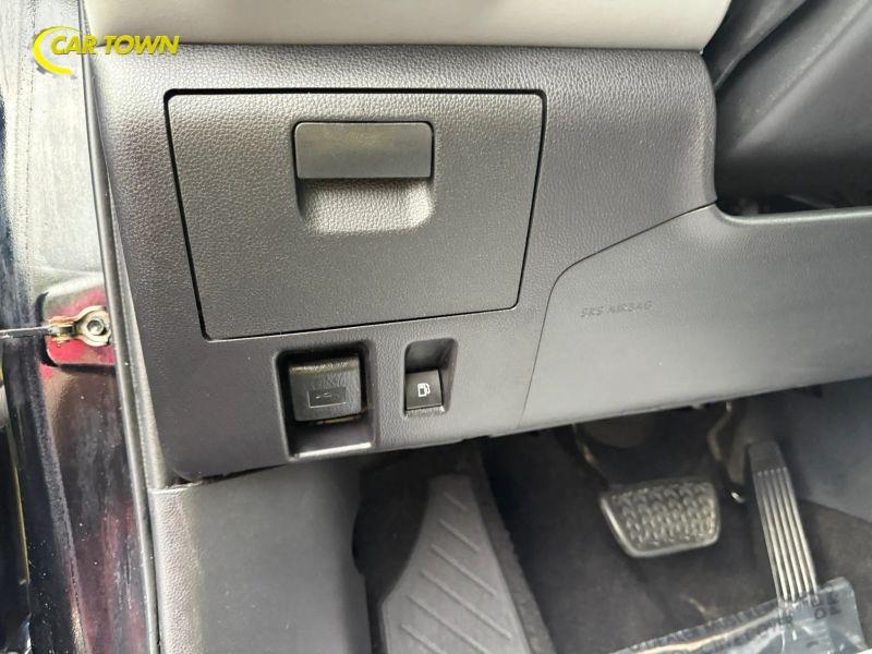 Vehicle photo 22