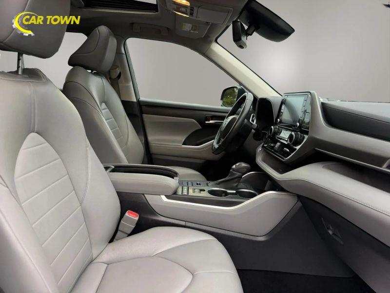 Vehicle photo 35