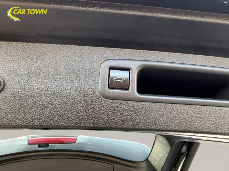 Vehicle photo 27
