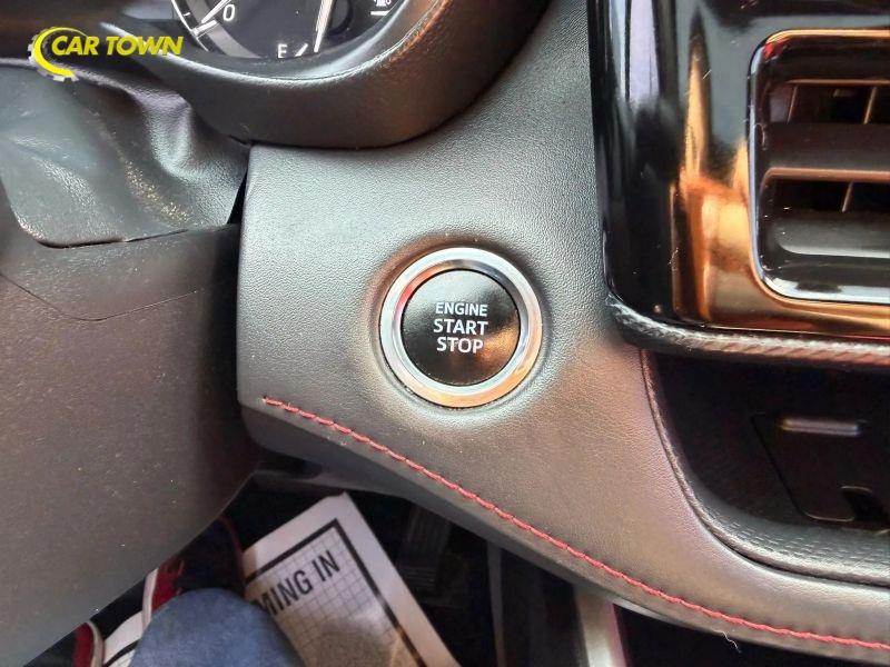Vehicle photo 35
