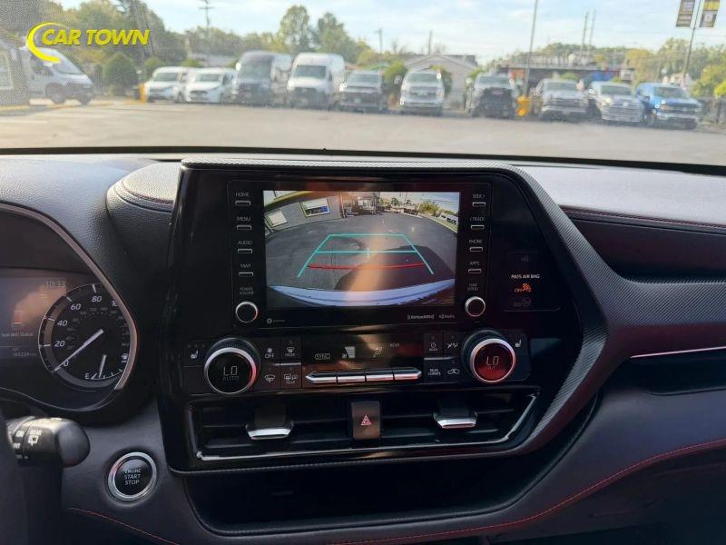 Vehicle photo 36