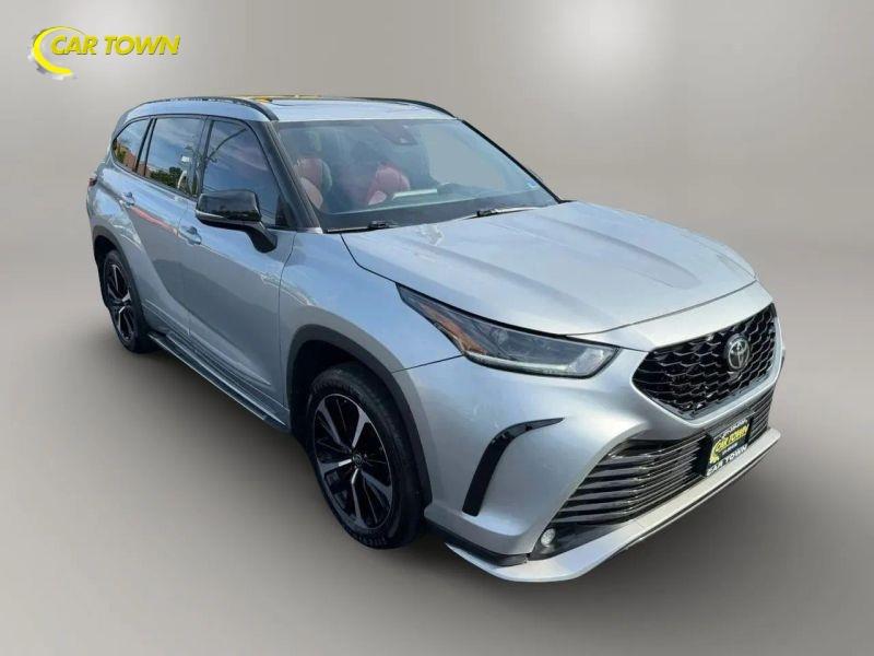 Vehicle photo 5