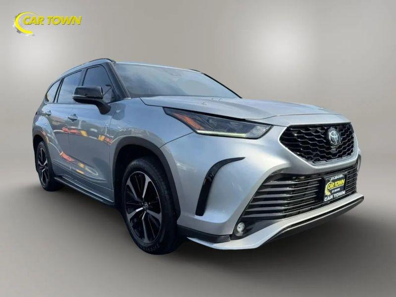 Vehicle photo 6