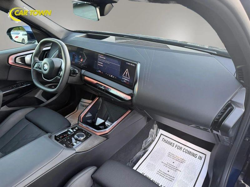 Vehicle photo 20