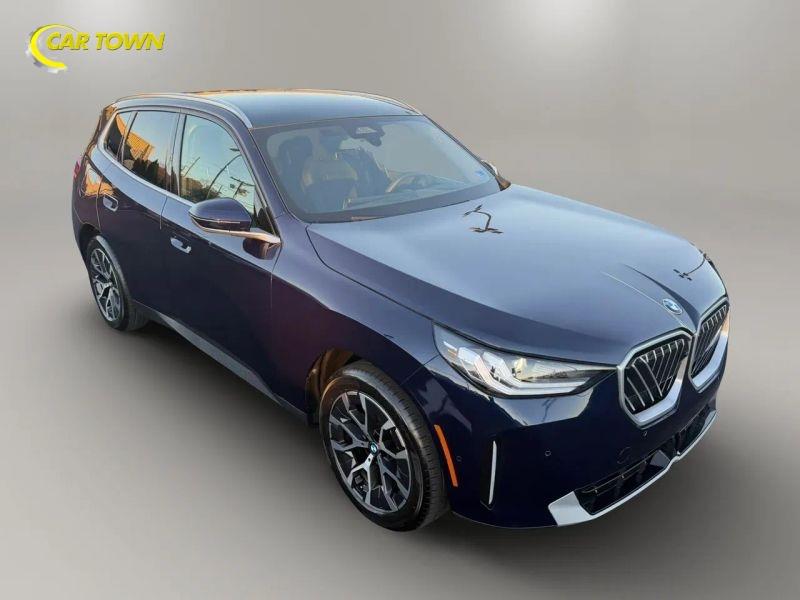 Vehicle photo 5
