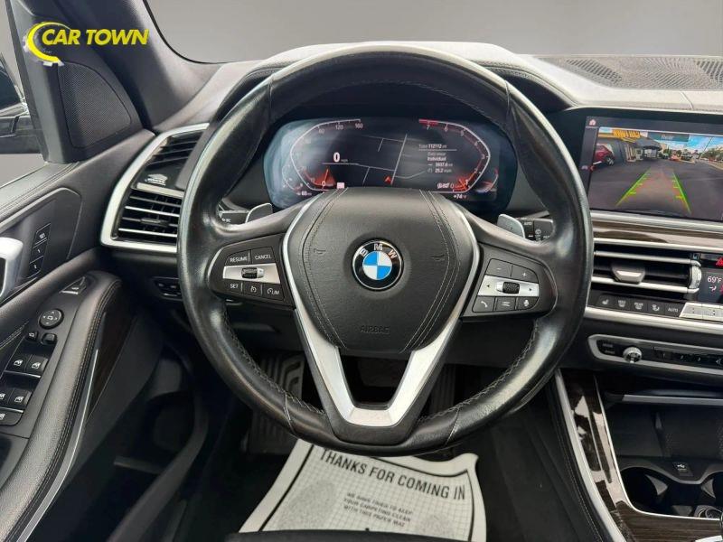 Vehicle photo 32