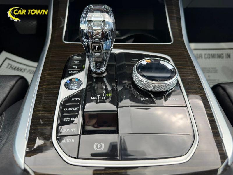 Vehicle photo 37