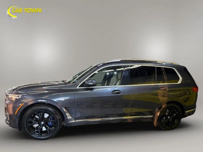 Vehicle photo 14