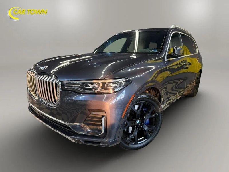 Vehicle photo 2