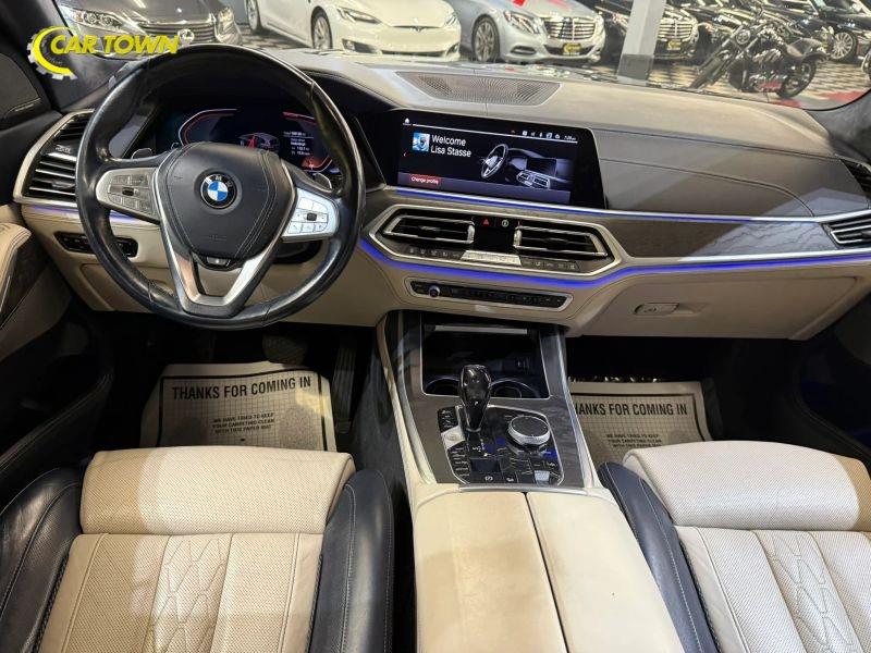 Vehicle photo 25