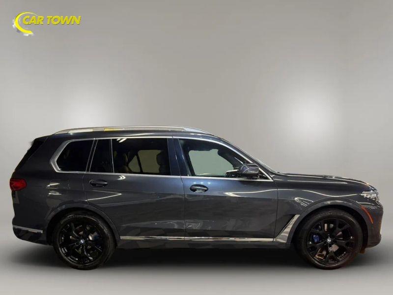 Vehicle photo 7