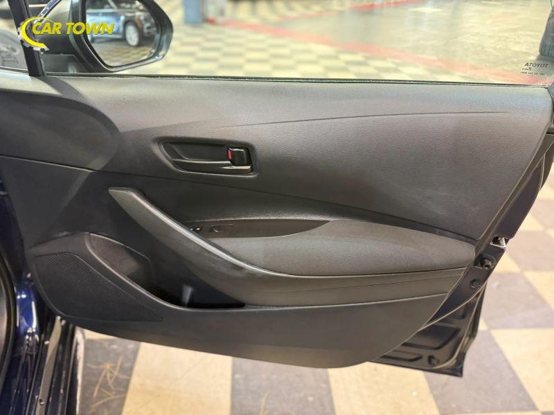 Vehicle photo 21