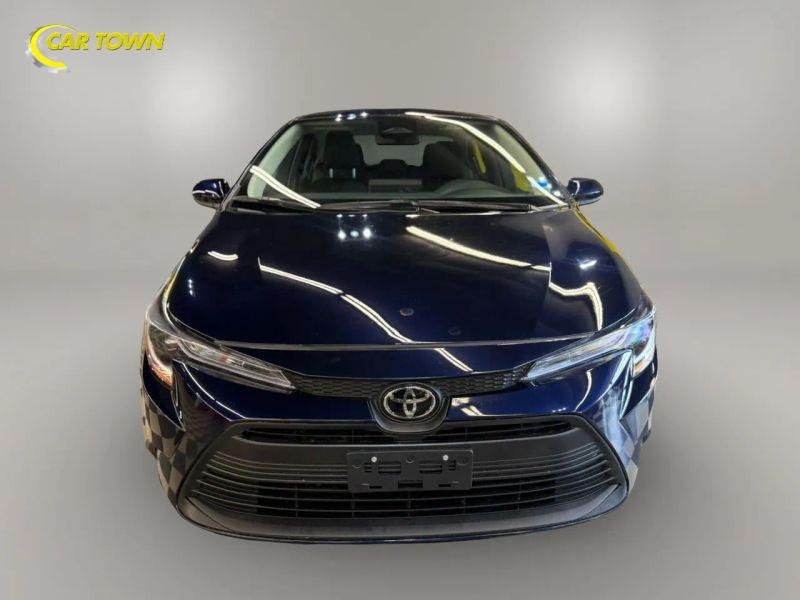 Vehicle photo 4