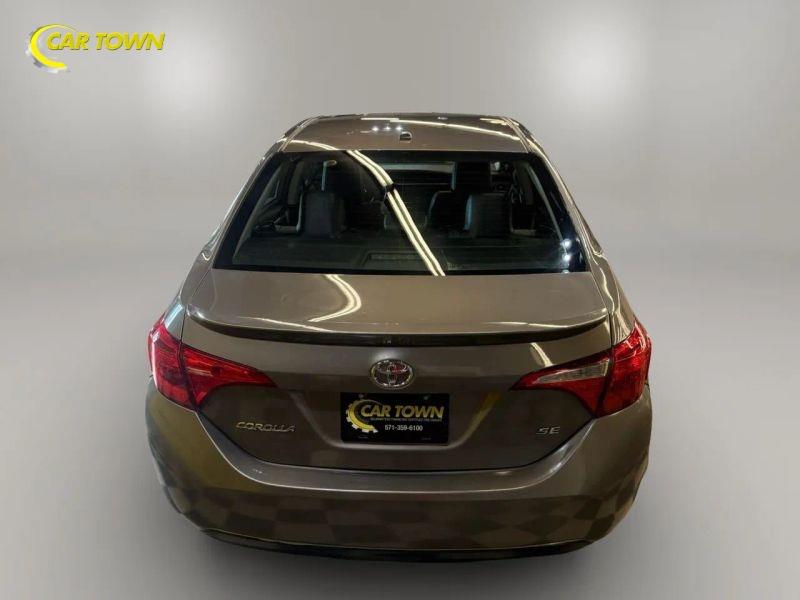 Vehicle photo 10