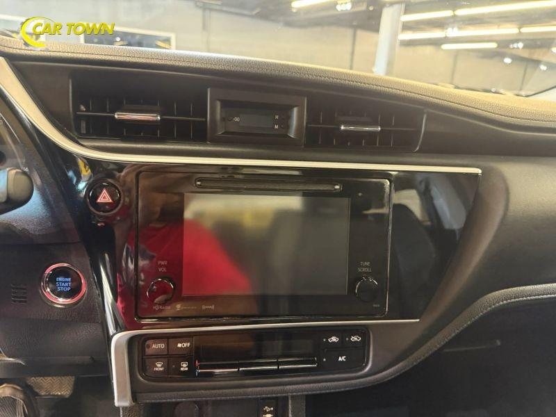 Vehicle photo 23