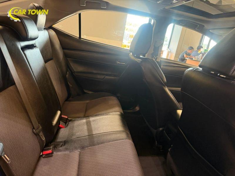Vehicle photo 29