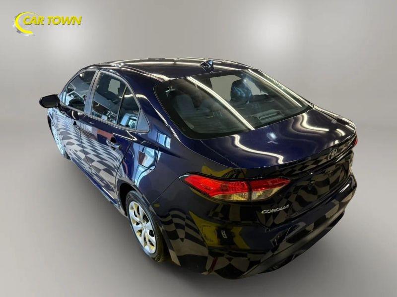 Vehicle photo 12