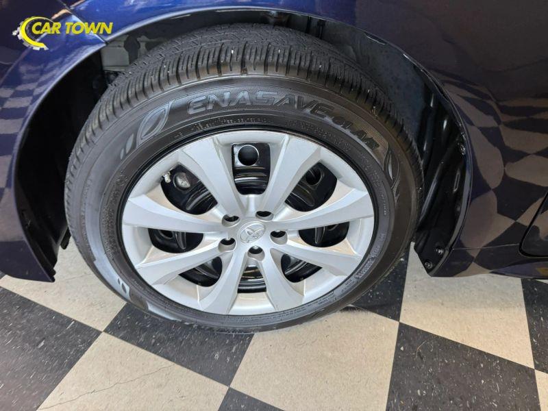 Vehicle photo 15