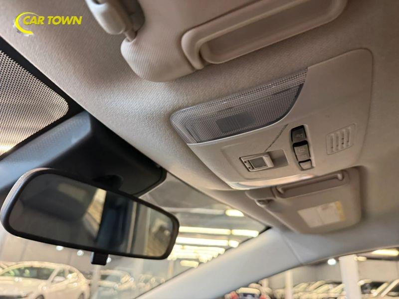 Vehicle photo 22