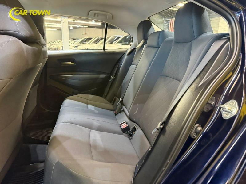 Vehicle photo 24